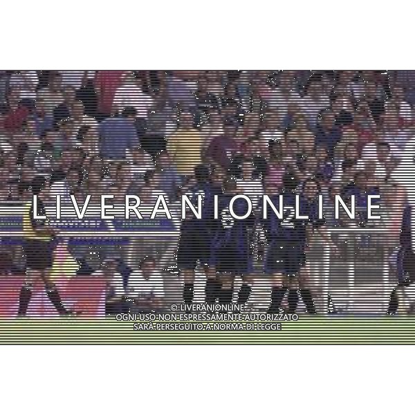 REAL MADRID - INTER TROFEO BERNABEU MADRID 14/08/2001 NELLA FOTO ESULTANZA DI ADRIANO FESTEGGIATO DAI COMPAGNI DOPO IL GOL ©BAGNAI / AGENZIA ALDO LIVERANI