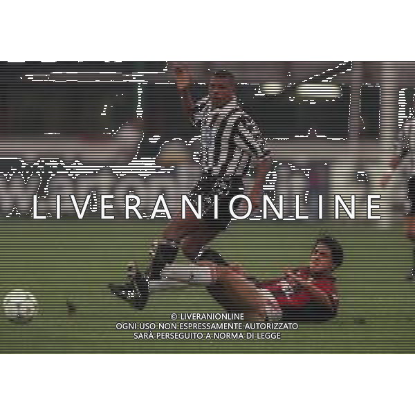 1999-2000 MILANO TROFEO LUIGI BERLUSCONI MILAN JUVENTUS NELLA FOTO SUNDAY OLISEH E GENNARO GATTUSO AG ALDO LIVERANI SAS
