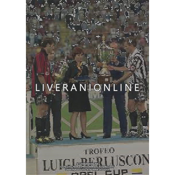1999-2000 MILANO TROFEO LUIGI BERLUSCONI MILAN JUVENTUS NELLA FOTO CIRO FERRARA CON SILVIO BERLUSCONI E ANTONIO CONTE AG ALDO LIVERANI SAS