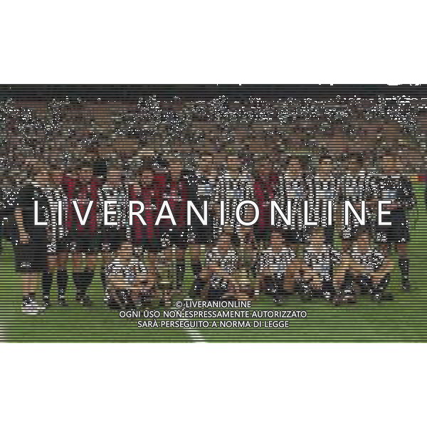 1999-2000 MILANO TROFEO LUIGI BERLUSCONI MILAN JUVENTUS NELLA FOTO LA FORMAZIONE DELLA JUVENTUS VINCE IL TROFEO LUIGI BERLUSCONI AG ALDO LIVERANI SAS