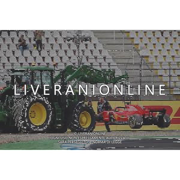 The Ferrari SF71H of Sebastian Vettel (GER) Ferrari is removed from the circuit after he crashed out of the race. 22.07.2018. Formula 1 World Championship, Rd 11, German Grand Prix, Hockenheim, Germany, Race Day. / AGENZIA ALDO LIVERANI SAS - ITALY ONLY EDITORIAL USE ONLY - F1 Gp Germania Gara 22.07.2018