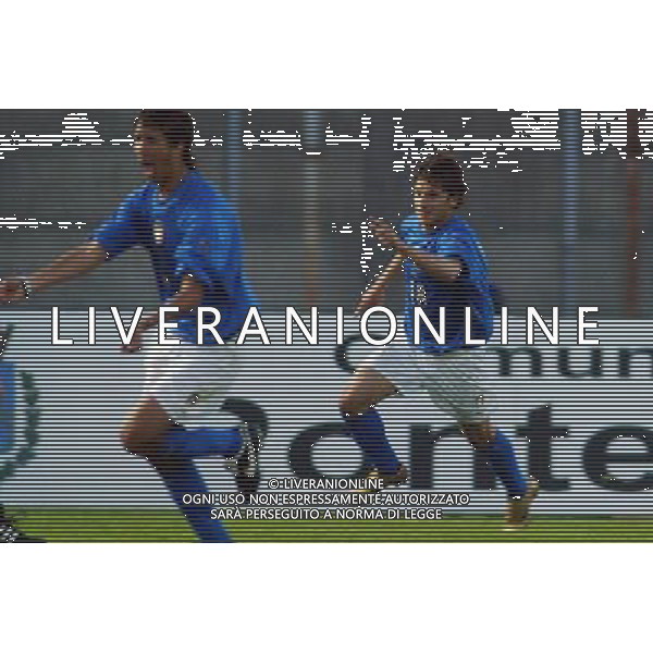 PONTEDERA 03/05/2005 CAMPIONATO EUROPEO UNDER 17 ITALIA-TURCHIA NELLA FOTO: ESULTANZA DOPO IL GOL DI RUSSOTTO FOTO GIANNI NUCCI/AG. ALDO LIVERANI