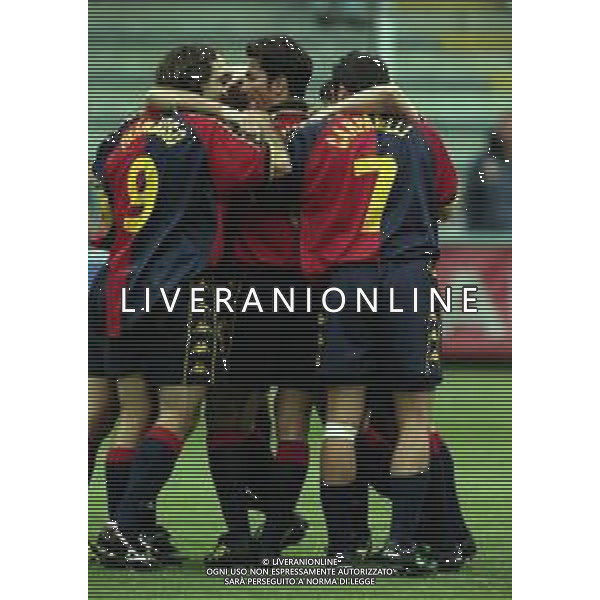 29-04-2001-GENOVA-CAMPIONATO DI CALCIO SERIE B GENOA PISTOIESE 0-0 NELLA FOTO ABBRACCI GIOCATORI GENOA AG ALDO LIVERANI SAS