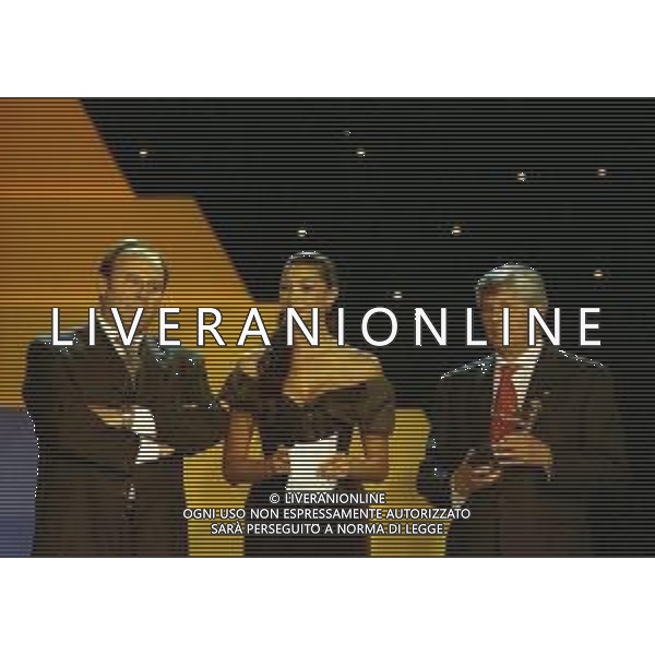 L’Oscar del calcio AIC 1999 fu la terza edizione dell\'Oscar del calcio AIC, la manifestazione in cui vengono premiati i protagonisti del calcio italiano dall\'Associazione Italiana Calciatori NELLA FOTO GERRY SCOTTI LUISA CORNA E LUCIANO NIZZOLA AG ALDO LIVERANI SAS