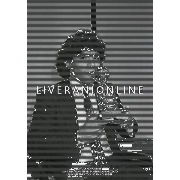 1985-1986 MILANO EUROCALCIO TRASMISSIONE CON OSPITE DIEGO MARADONA NELLA FOTO DIEGO MARADONA AG ALDO LIVERANI SAS