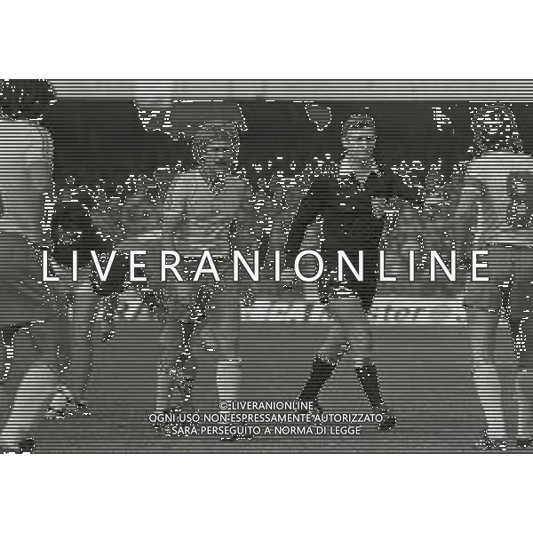 16-02-1980 NAPOLI- AMICHEVOLE ITALIA ROMANIA 2-1 NELLA FOTO ARBITRO CORVER CHARLES AG ALDO LIVERANI SAS