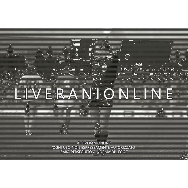 16-02-1980 NAPOLI- AMICHEVOLE ITALIA ROMANIA 2-1 NELLA FOTO ARBITRO CORVER CHARLES AG ALDO LIVERANI SAS
