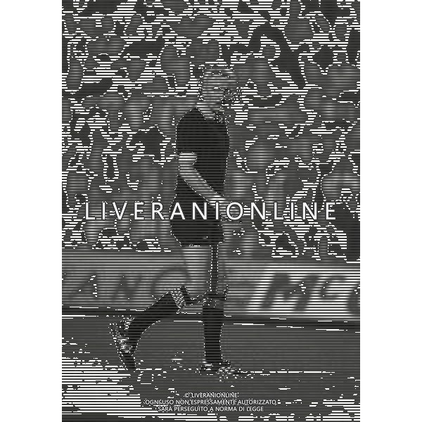02-10-1985 MILANO COPPA UEFA MILAN AUXERRE 3-0 NELLA FOTO ARBITRO Alexis Ponnet AG ALDO LIVERANI SAS