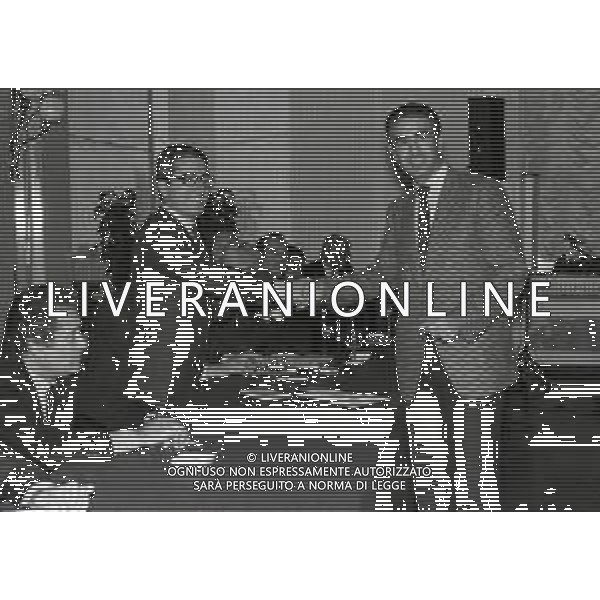 1985 MILANO LEGA CALCIO PREMIAZIONE PRESIDENTI E DIRIGENTI NELLA FOTO ANTONIO MATARRESE E ROMEO PAPARESTA AG ALDO LIVERANI SAS