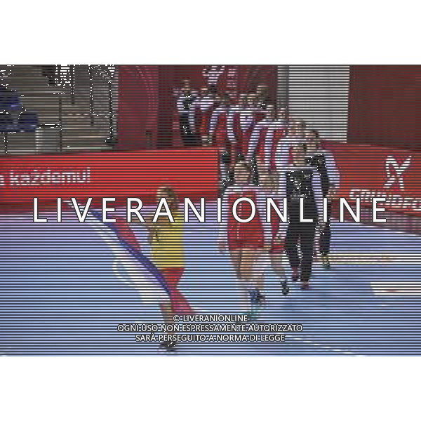 2018.08.09 Kielce Pilka reczna Mlodziezowe Mistrzostwa Swiata w Pilce Recznej Kobiet do lat 18 Chiny - Rosja N/z Hymny Rosja Foto Rafal Rusek / PressFocus/NEWSPIX.PL 2018.08.09 Kielce Handball IHF Youth U18 Womens World Championship 2018 China - Russia Hymny Rosja Credit: Rafal Rusek / PressFocus --- Newspix.pl AG ALDO LIVERANI SAS