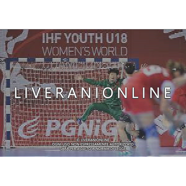 2018.08.09 Kielce Pilka reczna Mlodziezowe Mistrzostwa Swiata w Pilce Recznej Kobiet do lat 18 Chiny - Rosja N/z Chenxi Song Foto Rafal Rusek / PressFocus/NEWSPIX.PL 2018.08.09 Kielce Handball IHF Youth U18 Womens World Championship 2018 China - Russia Chenxi Song Credit: Rafal Rusek / PressFocus --- Newspix.pl AG ALDO LIVERANI SAS