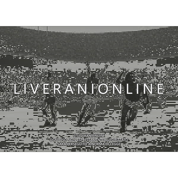 29-09-1973-MILANO STADIO SAN SIRO AMICHEVOLE ITALIA -SVEZIA 2-0 NELLA FOTO ESULTANZA GIGI RIVA E PIETRO ANASTASI AG ALDO LIVERANI SAS