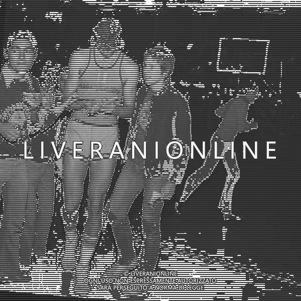 1974-1975 MILANO CAMPIONATO DI BASKET SERIE A MOBILQUATTRO MILANO-FORST CANTU NELLA FOTO CIUCK JURA AG ALDO LIVERANI SAS