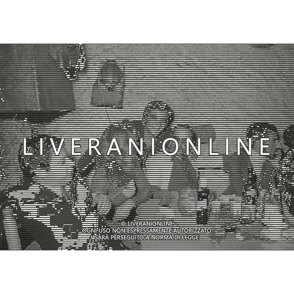 1971 SAINT VINCENT UN DISCO PER L\'ESTATE VINTO DA MINO REITANO NELLA FOTO MINO REITANO CON PAOLO VILLAGGIO E GINO PAOLI AG ALDO LIVERANI SAS