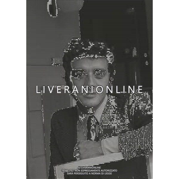 1971 SAINT VINCENT UN DISCO PER L\'ESTATE VINTO DA MINO REITANO NELLA FOTO MINO REITANO AG ALDO LIVERANI SAS