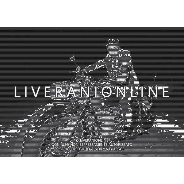 1971 SAINT VINCENT UN DISCO PER L\'ESTATE VINTO DA MINO REITANO NELLA FOTO MINO REITANO AG ALDO LIVERANI SAS