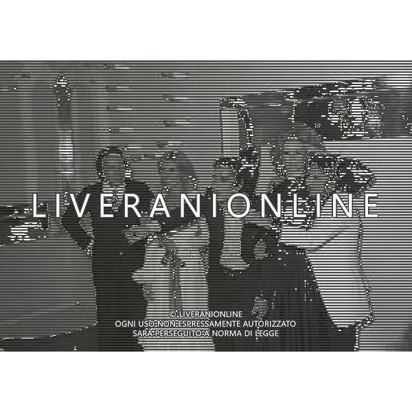 1971 SAINT VINCENT UN DISCO PER L\'ESTATE VINTO DA MINO REITANO NELLA FOTO MIKE BONGIORNO CON GABRIELLA FARINON MINO REITANO IVA ZANICCHI E PEPPINO GAGLIARDI AG ALDO LIVERANI SAS