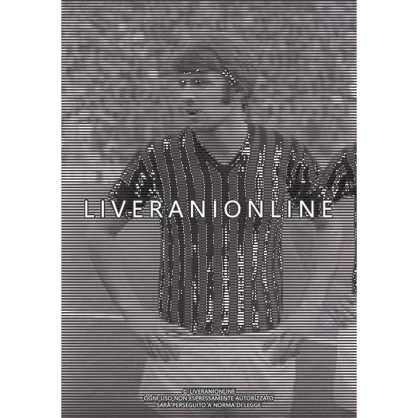 1970 RETROSPETTIVA PIERO PRATI CALCIATORE NELLA FOTO PIERO PRATI CON LA MAGLIA DEL MILAN AG ALDO LIVERANI SAS
