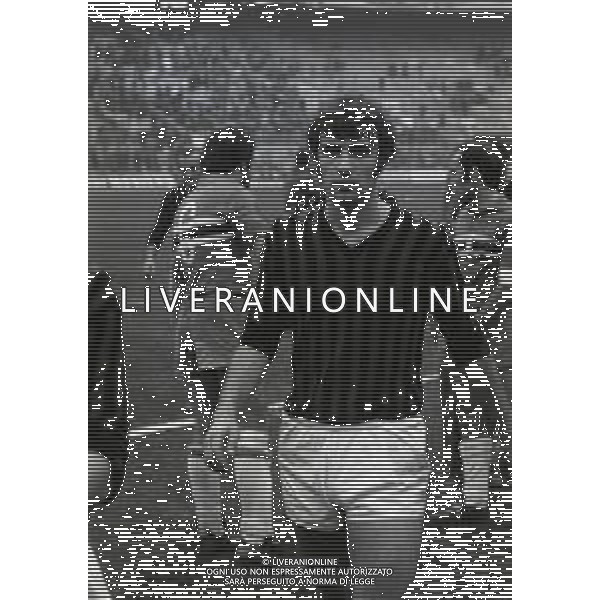 1970 RETROSPETTIVA PIERO PRATI CALCIATORE NELLA FOTO PIERO PRATI CON LA MAGLIA DEL MILAN AG ALDO LIVERANI SAS