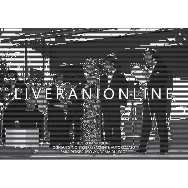 1972-22 FESTIVAL DELLA CANZONE ITALIANA A SANREMO NELLA FOTO PAOLO VILLAGGIO CON SYLVA KOSCINA NICOLA DI BARI E MIKE BONGIORNO AG ALDO LIVERANI SAS