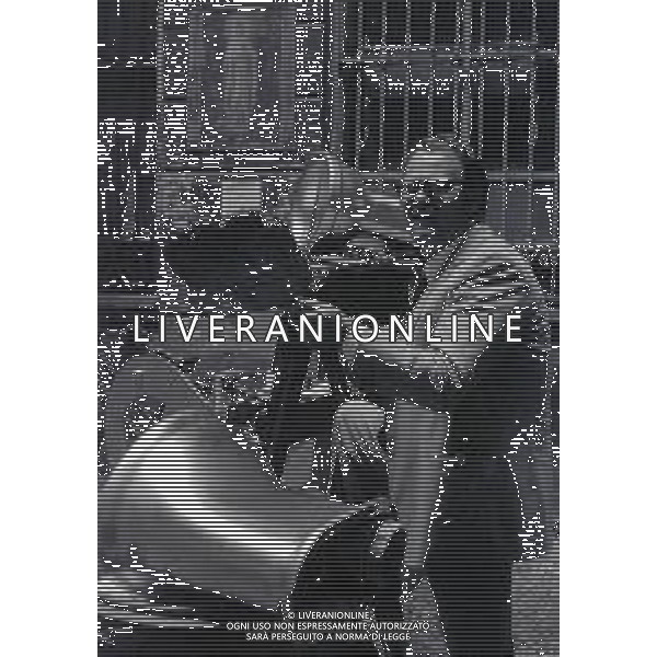1969 MILANO RETROSPETTIVA GIUSEPPE ZECCHILLO EX BARITONO E SINDACALISTA DELLA SCALA ALLA MOSTRA DEI VASI DA NOTTE AG ALDO LIVERANI SAS