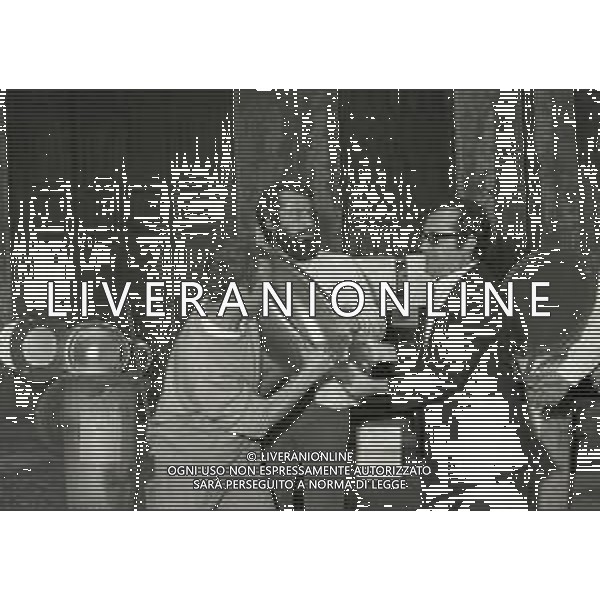 1969 MILANO RETROSPETTIVA GIUSEPPE ZECCHILLO EX BARITONO E SINDACALISTA DELLA SCALA ALLA MOSTRA DEI VASI DA NOTTE AG ALDO LIVERANI SAS