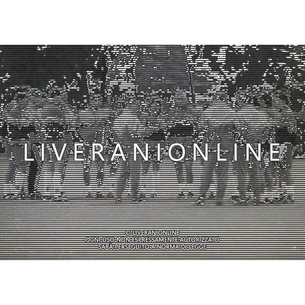 1995 COVERCIANO ALLENAMENTO NAZIONALE ITALIANA CALCIO NELLA FOTO ARRIGO SACCHI PARLA ALLA SQUADRA AG ALDO LIVERANI SAS