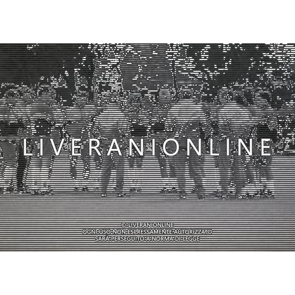 1995 COVERCIANO ALLENAMENTO NAZIONALE ITALIANA CALCIO NELLA FOTO ARRIGO SACCHI PARLA ALLA SQUADRA AG ALDO LIVERANI SAS