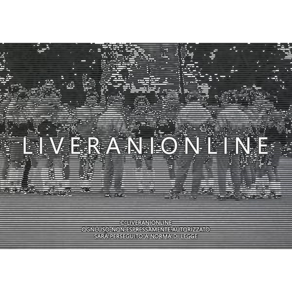 1995 COVERCIANO ALLENAMENTO NAZIONALE ITALIANA CALCIO NELLA FOTO ARRIGO SACCHI PARLA ALLA SQUADRA AG ALDO LIVERANI SAS