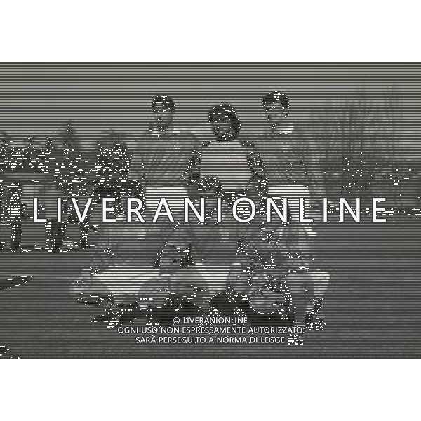 1995 COVERCIANO ALLENAMENTO NAZIONALE ITALIANA CALCIO NELLA FOTO DINO BAGGIO-LUCA BUCCI-LORENZO MINOTTI ANTONIO BENARRIVO LUIGI APOLLONI E GIANFRANCO ZOLA AG ALDO LIVERANI SAS