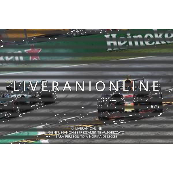 Max Verstappen (NLD) Red Bull Racing RB14 runs wide. 02.09.2018. Formula 1 World Championship, Rd 14, Italian Grand Prix, Monza, Italy, Race Day. AG ALDO LIVERANI SAS-ONLY ITALY