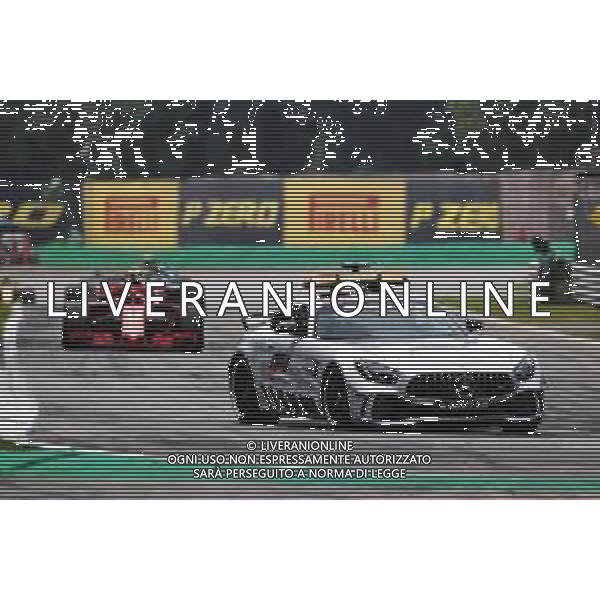 Kimi Raikkonen (FIN) Ferrari SF71H leads behind the FIA Safety Car. 02.09.2018. Formula 1 World Championship, Rd 14, Italian Grand Prix, Monza, Italy, Race Day. AG ALDO LIVERANI SAS-ONLY ITALY