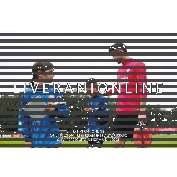 05.09.2018 WARSZAWA - MIEDZYLESIE BOISKO KS ZWAR PILKA NOZNA (FOOTBALL) TRENING REPREZENTACJI POLSKI PRZED MECZEM LIGI NARODOW Z WLOCHAMI (POLISH NATIONAL TEAM PRACTISE BEFORE NATIONAL LEAGUE GAME) NZ ROBERT LEWANDOWSKI FOTO LUKASZ GROCHALA/CYFRASPORT / NEWSPIX.PL --- Newspix.pl / AGENZIA ALDO LIVERANI SAS - ITALY ONLY EDITORIAL USE ONLY - ALLENAMENTO DELLA NAZIONALE DELLA POLONIA IN VISTA DELLA UEFA NATIONS LEAGUE - VARSAVIA 05.09.2018