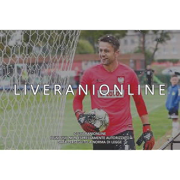 05.09.2018 WARSZAWA - MIEDZYLESIE BOISKO KS ZWAR PILKA NOZNA (FOOTBALL) TRENING REPREZENTACJI POLSKI PRZED MECZEM LIGI NARODOW Z WLOCHAMI (POLISH NATIONAL TEAM PRACTISE BEFORE NATIONAL LEAGUE GAME) NZ LUKASZ FABIANSKI FOTO LUKASZ GROCHALA/CYFRASPORT / NEWSPIX.PL --- Newspix.pl / AGENZIA ALDO LIVERANI SAS - ITALY ONLY EDITORIAL USE ONLY - ALLENAMENTO DELLA NAZIONALE DELLA POLONIA IN VISTA DELLA UEFA NATIONS LEAGUE - VARSAVIA 05.09.2018