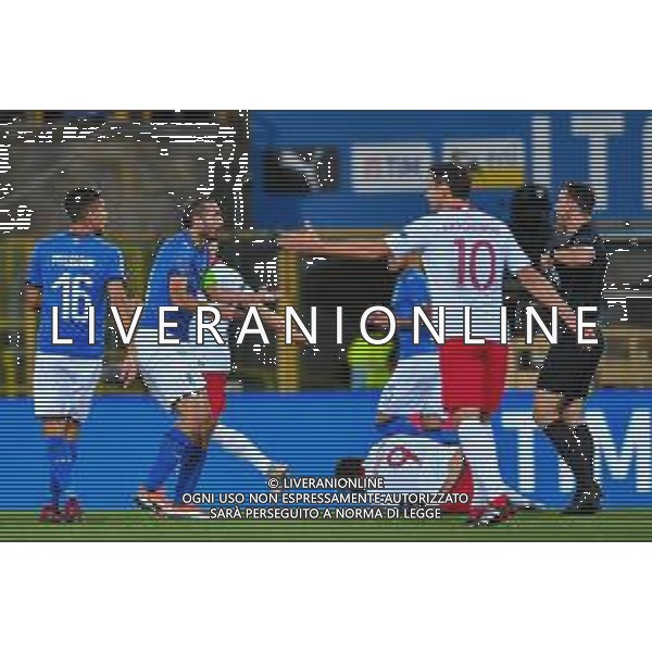 2018.09.07 Bolonia Pilka nozna UEFA Liga Narodow Wlochy - Polska N/z Giorgio Chiellini faul zolta kartka (yellow card) Robert Lewandowski Foto Pawel Andrachiewicz / PressFocus/NEWSPIX.PL 2018.09.07 Bolonia Football UEFA Nations League Italy - Poland Giorgio Chiellini faul zolta kartka (yellow card) Robert Lewandowski Credit: Pawel Andrachiewicz / PressFocus --- Newspix.pl AGENZIA ALDO LIVERANI SAS