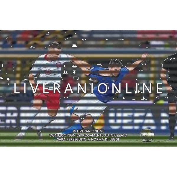 2018.09.07 Bolonia Pilka nozna UEFA Liga Narodow Wlochy - Polska N/z Piotr Zielinski Jorginho Foto Pawel Andrachiewicz / PressFocus/NEWSPIX.PL 2018.09.07 Bolonia Football UEFA Nations League Italy - Poland Piotr Zielinski Jorginho Credit: Pawel Andrachiewicz / PressFocus --- Newspix.pl AG ALDO LIVERANI SAS