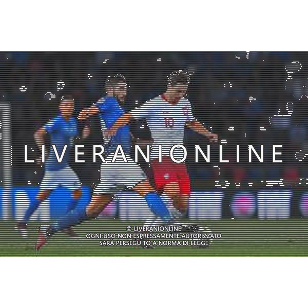 2018.09.07 Bolonia Pilka nozna UEFA Liga Narodow Wlochy - Polska N/z Grzegorz Krychowiak Roberto Gagliardini Foto Pawel Andrachiewicz / PressFocus/NEWSPIX.PL 2018.09.07 Bolonia Football UEFA Nations League Italy - Poland Grzegorz Krychowiak Roberto Gagliardini Credit: Pawel Andrachiewicz / PressFocus --- Newspix.pl AG ALDO LIVERANI SAS