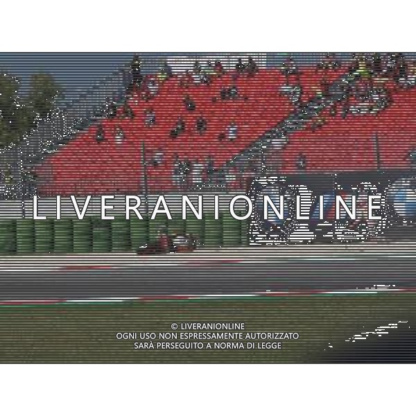 Misano Adriatico ( RN ) 08/09/2018 Misano World Circuit Marco Simoncelli. Gran Premio Octo di San Marino e della Riviera di Rimini 2018 - MOTOGP Nella foto: Incidente di Marc Marquez ( ESP ) su HONDA e si mette a correre per raggiungere i box PH Lauro Montagnini/ AGENZIA ALDO LIVERANI SAS