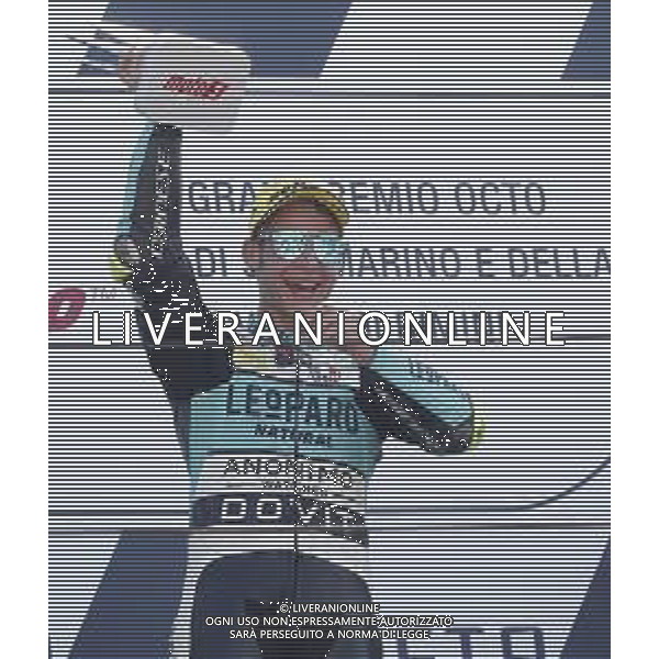 Misano - Motomondiale Gran Premio OCTO di San Marino e della Riviera di Rimini 09/09/2018 nella foto: esultanza LORENZO DALLA PORTA (LEOPARD RACING) - PODIO MOTO3 ©Claudio Zamagni/Agenzia Aldo Liverani LORENZO DALLA PORTA (LEOPARD RACING) celebrates the victory during MotoGP OCTO of San Marino on September 09 2018 at Misano World Circuit Marco Simoncelli Misano Adriatico Italy photo credit by Claudio Zamagni/Aldo Liverani Photo Agency / AGENZIA ALDO LIVERANI SAS