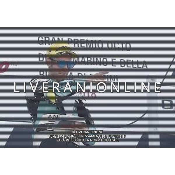Misano - Motomondiale Gran Premio OCTO di San Marino e della Riviera di Rimini 09/09/2018 nella foto: esultanza LORENZO DALLA PORTA (LEOPARD RACING) ©Claudio Zamagni/Agenzia Aldo Liverani LORENZO DALLA PORTA (LEOPARD RACING) celebrates the victory during MotoGP OCTO of San Marino on September 09 2018 at Misano World Circuit Marco Simoncelli Misano Adriatico Italy photo credit by Claudio Zamagni/Aldo Liverani Photo Agency / AGENZIA ALDO LIVERANI SAS - Podio Moto3