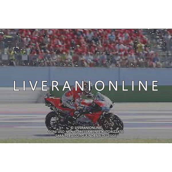 Misano - Motomondiale Gran Premio OCTO di San Marino e della Riviera di Rimini 09/09/2018 nella foto: Andrea Dovizioso (DUCATI TEAM) davanti alla tribuna ducati durante la gara MotoGp ©Claudio Zamagni/Agenzia Aldo Liverani Andrea Dovizioso (DUCATI TEAM) front on ducati\'s supporters during the race MotoGP OCTO of San Marino on September 09 2018 at Misano World Circuit Marco Simoncelli Misano Adriatico Italy photo credit by Claudio Zamagni/Aldo Liverani Photo Agency / AGENZIA ALDO LIVERANI SAS - Podio MotoGp