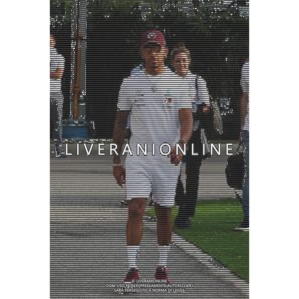 Lewis Hamilton (GBR) Mercedes AMG F1 with Angela Cullen (NZL) Mercedes AMG F1 Physiotherapist. 13.09.2018. Formula 1 World Championship, Rd 15, Singapore Grand Prix, Marina Bay Street Circuit, Singapore, Preparation Day. AG ALDO LIVERANI SAS-ONLY ITALY
