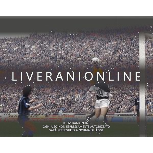 RETROSPETTIVA ANGELO RECCHI CALCIATORE NELLA FOTO ANGELO RECCHI CON LA MAGLIA DELL\'INTER AG ALDO LIVERANI SAS