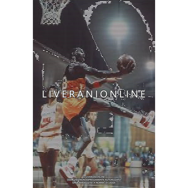 Trieste ottobre 1985 - esibizione in Italia di Michael Jordan, portato da Nike al suo primo contratto da professionista dopo la medaglia d\'oro alle Olimpiadi di Los Angeles FABIO RAMANI-AG ALDO LIVERANI SAS