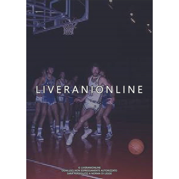 RETROSPETTIVA BOB LIENHARD BASKET NELLA FOTO BOB LIENHARD AG ALDO LIVERANI SAS