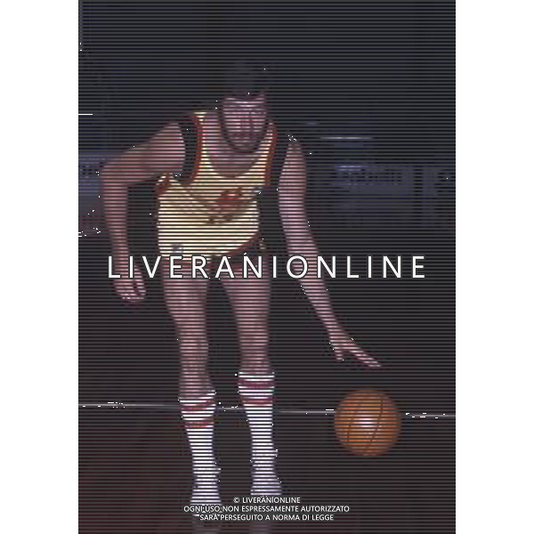 RETROSPETTIVA BOB LIENHARD BASKET NELLA FOTO BOB LIENHARD AG ALDO LIVERANI SAS