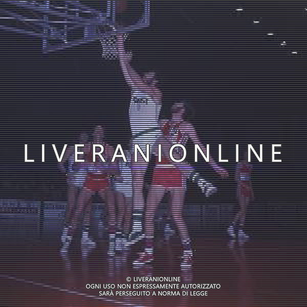 RETROSPETTIVA BOB LIENHARD BASKET NELLA FOTO BOB LIENHARD AG ALDO LIVERANI SAS