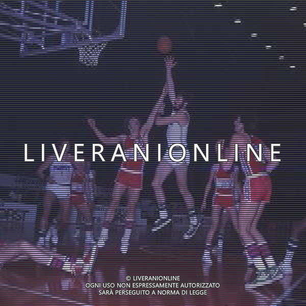 RETROSPETTIVA BOB LIENHARD BASKET NELLA FOTO BOB LIENHARD AG ALDO LIVERANI SAS