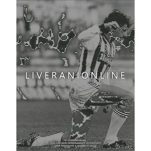 RETROSPETTIVA MASSIMO BARBUTI CALCIATORE NELLA FOTO MASSIMO BARBUTI CON LA MAGLIA DELL\'ASCOLI AG ALDO LIVERANI SAS