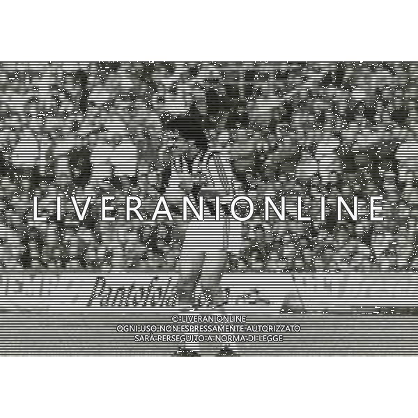 RETROSPETTIVA MASSIMO BARBUTI CALCIATORE NELLA FOTO MASSIMO BARBUTI CON LA MAGLIA DELL\'ASCOLI AG ALDO LIVERANI SAS